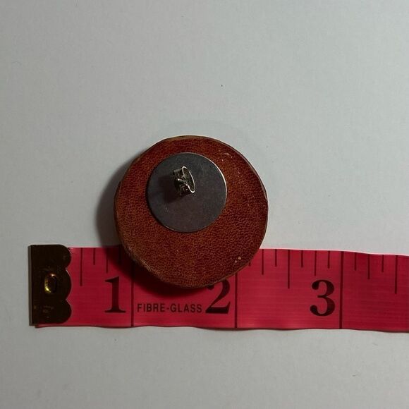 Vintage leather round earrings. - Picture 7 of 7